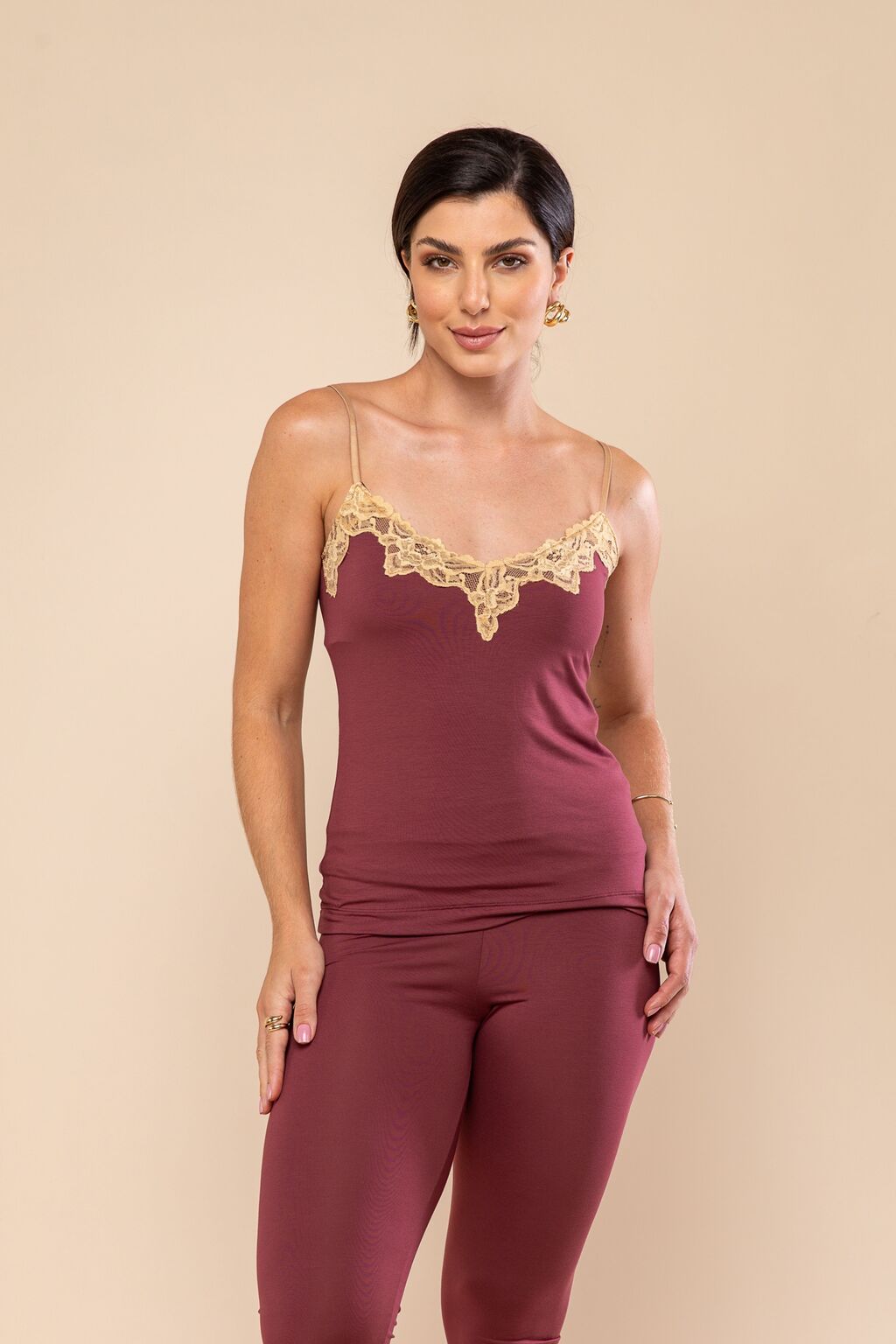 Regata Everlong com Renda e Top Embutido Vermelho Garnet