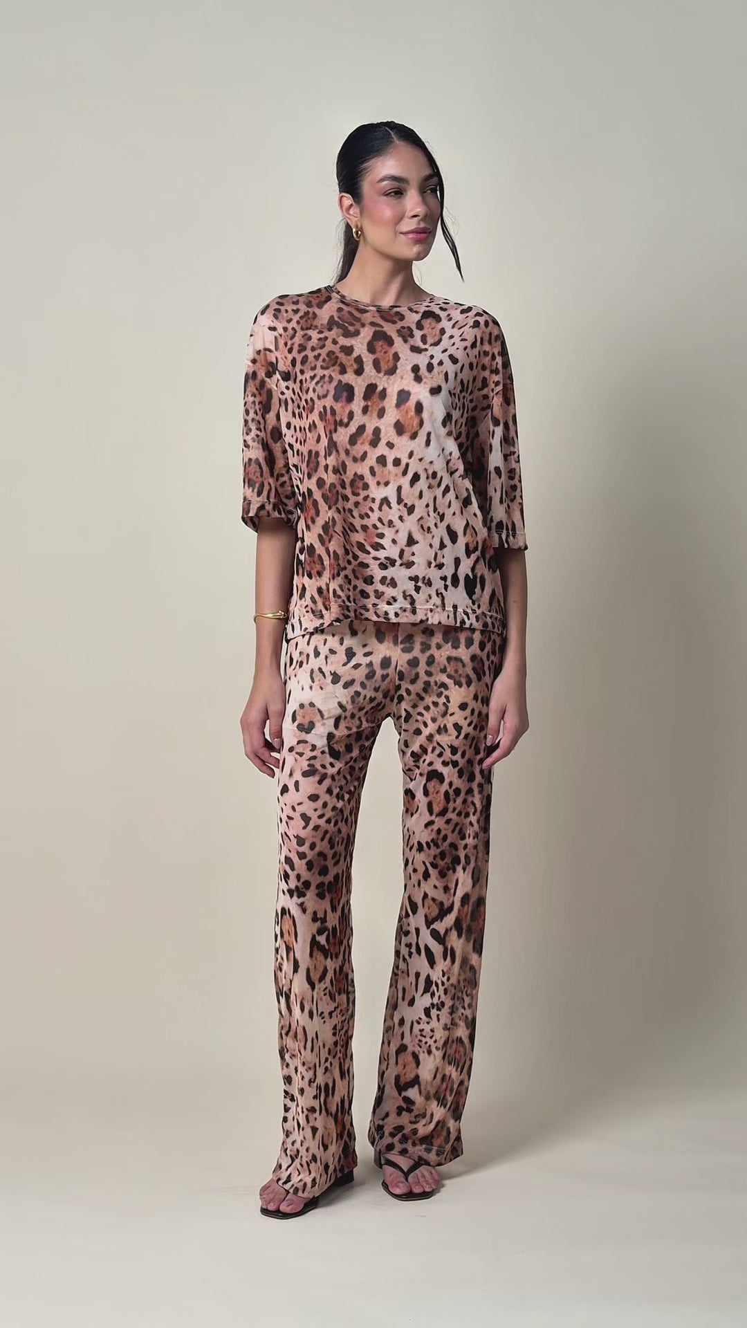 Conjunto Tule Estampado Onça Feline - Camiseta + Calça